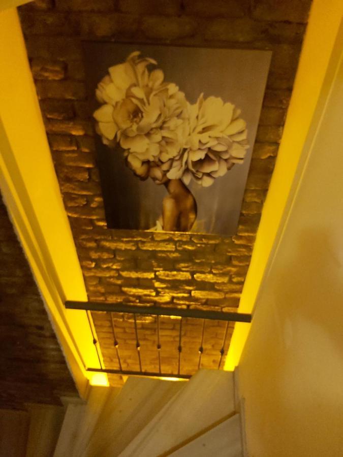 Utarit Hotel Κωνσταντινούπολη Εξωτερικό φωτογραφία The staircase