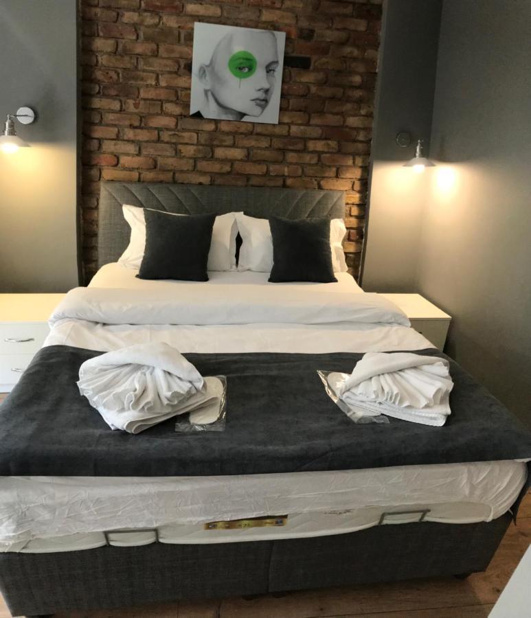 Utarit Hotel Κωνσταντινούπολη Εξωτερικό φωτογραφία A bed with a duvet