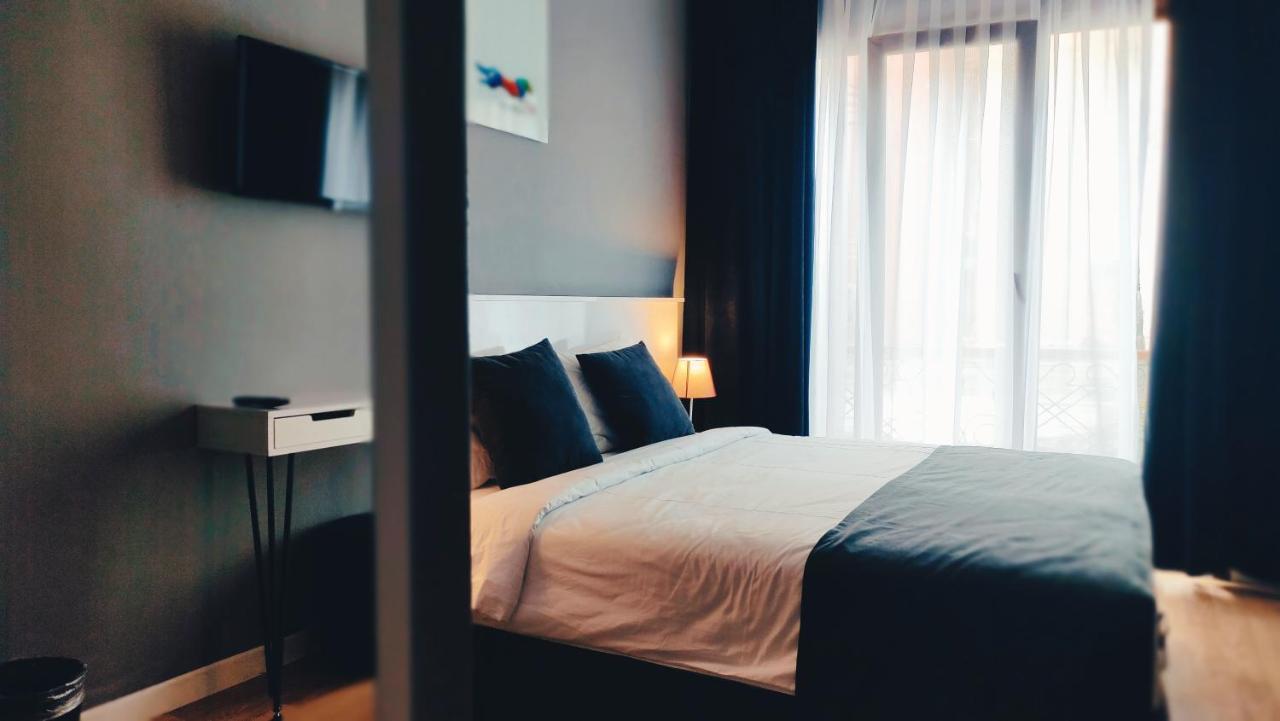 Utarit Hotel Κωνσταντινούπολη Εξωτερικό φωτογραφία A bedroom in a hotel