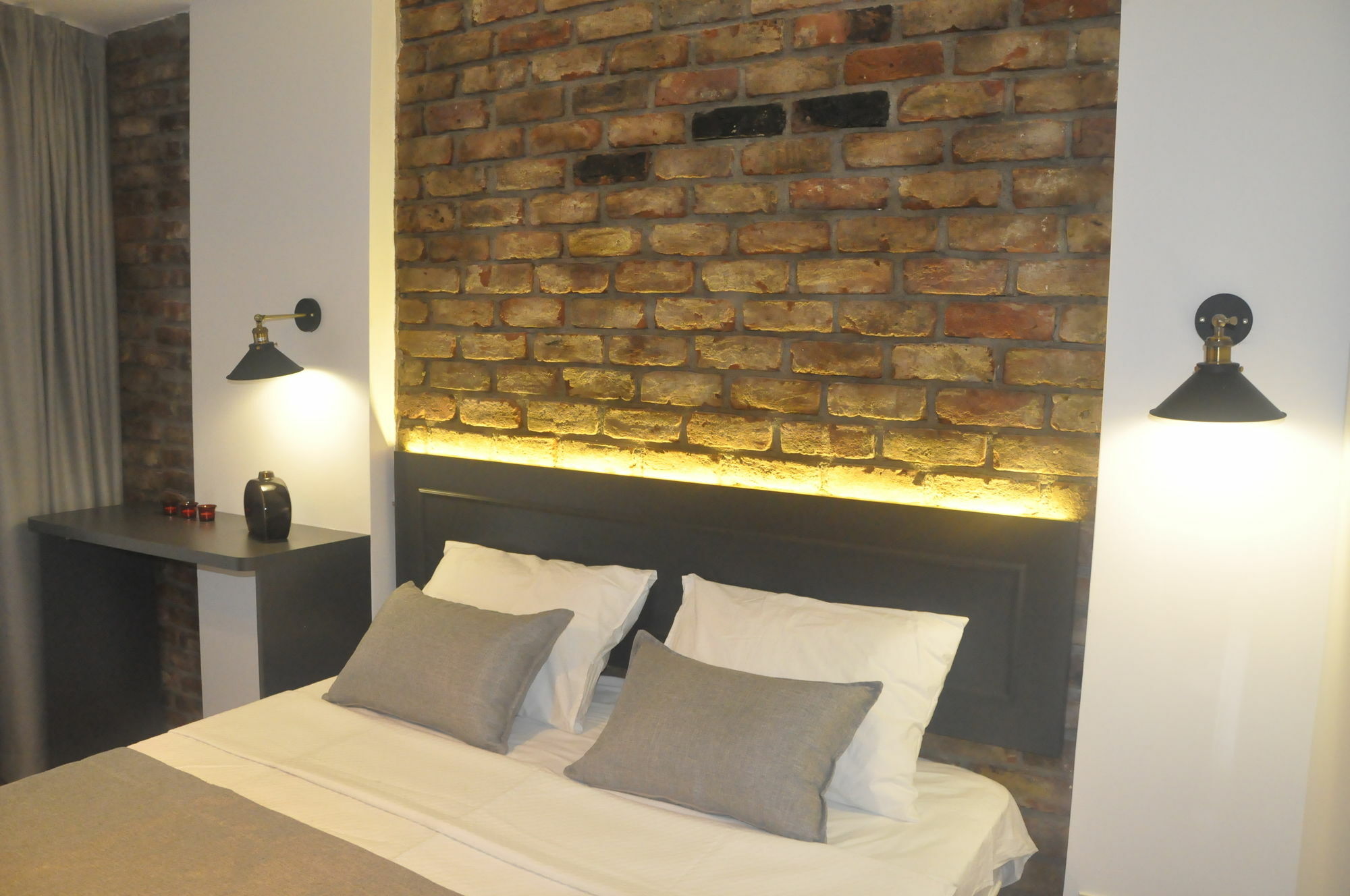 Utarit Hotel Κωνσταντινούπολη Εξωτερικό φωτογραφία A wall light