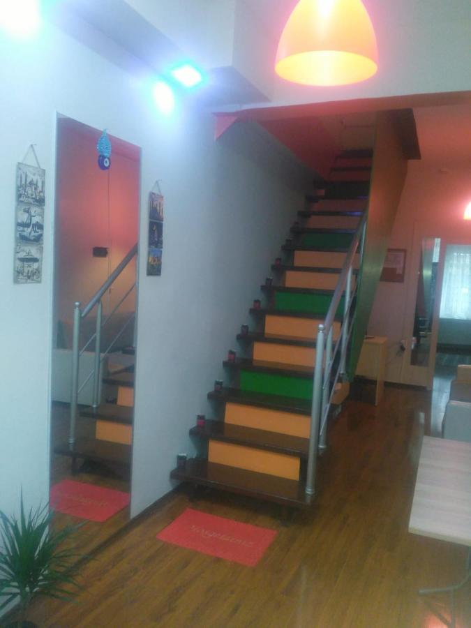 Utarit Hotel Κωνσταντινούπολη Εξωτερικό φωτογραφία Stairs in a house